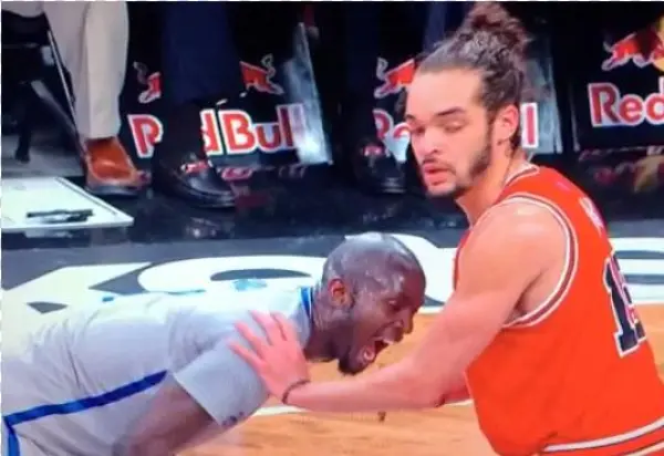 El Veterano De Los Nets Intentó Morder En La Mano A