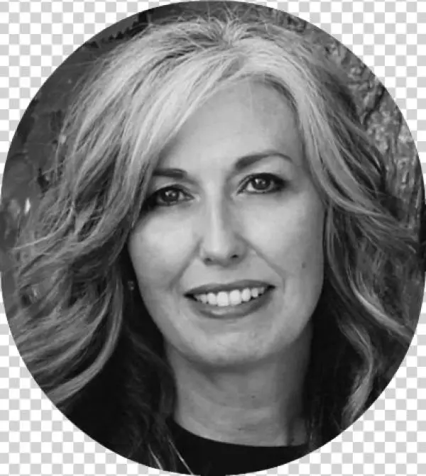 Candace Loves Trying New Recipes And Flipping Through - Blond