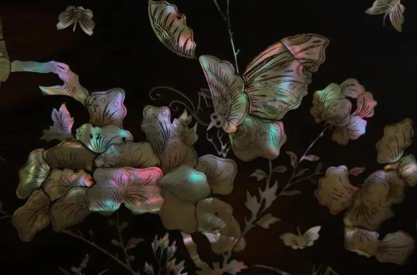 Oval Chinese Top In Lacquered Wood And Mother Of Pearl - Nacre